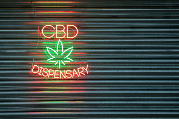 What is the significance of online reviews in optimizing a dispensary's local SEO?